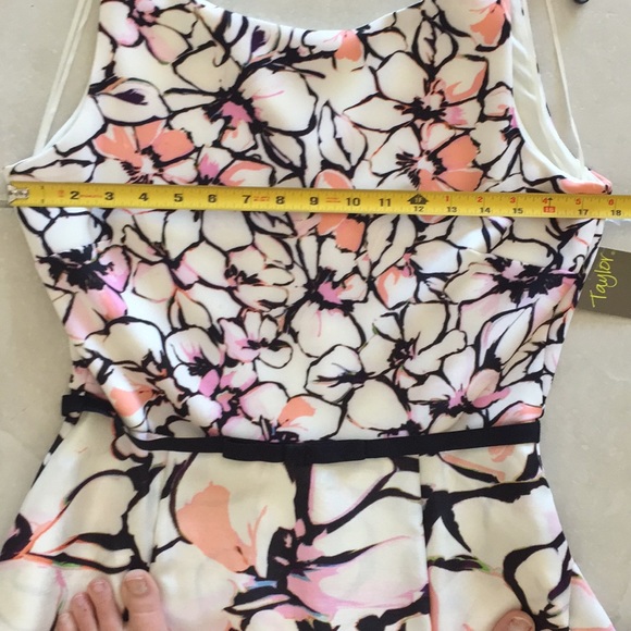 Taylor floral dress - Picture 6 of 8